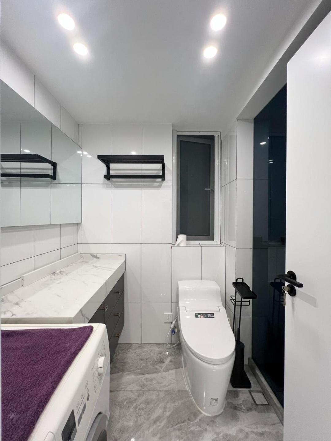 Eastern Hub - Jing'an Temple Branch Art Spacious 3-bedroom, Sunny House With 2 Balconies Appartamento Shanghai