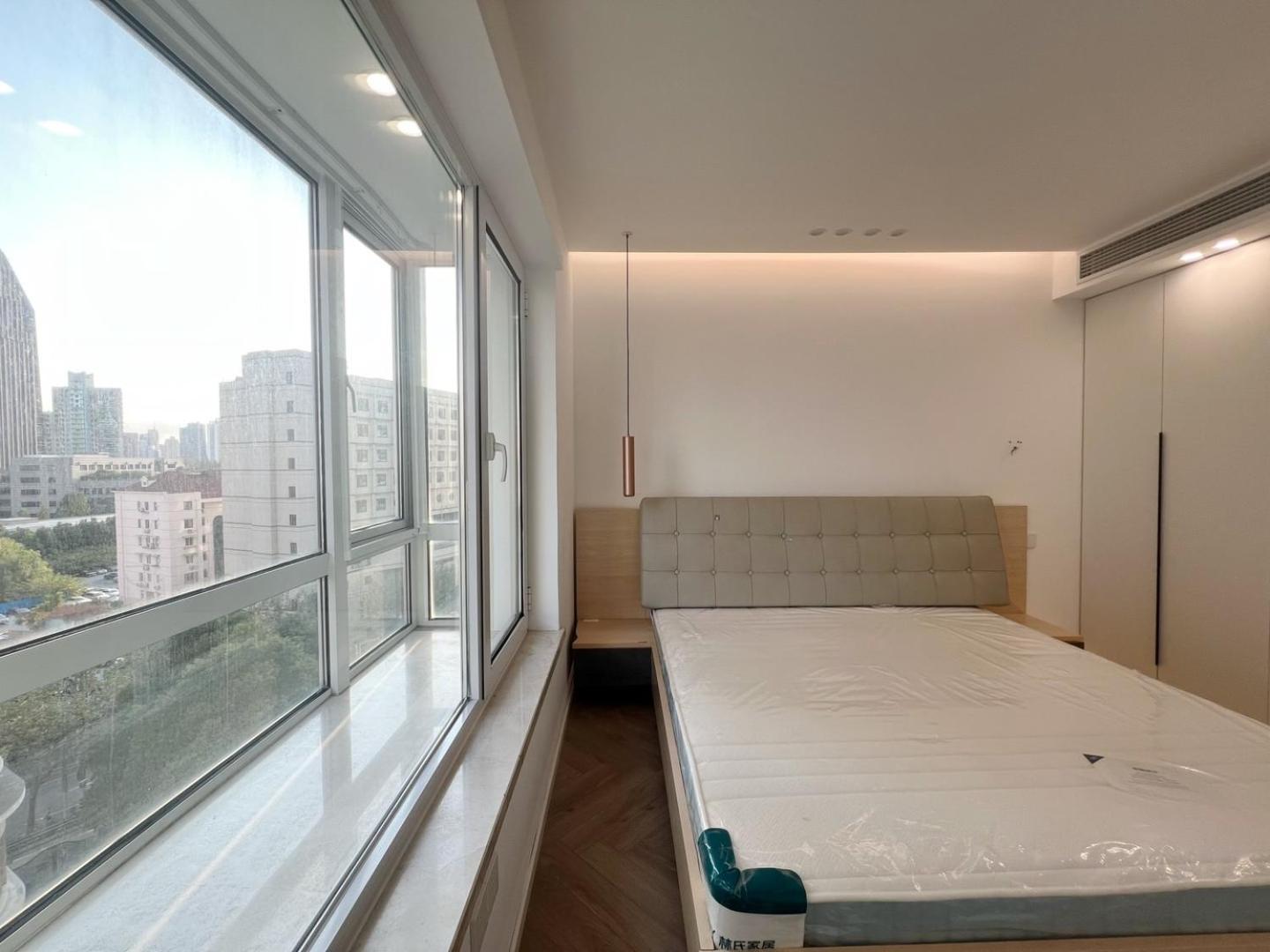 Apartment Eastern Hub - Jing'an Temple Branch Art Spacious 3-bedroom, Sunny House With 2 Balconies