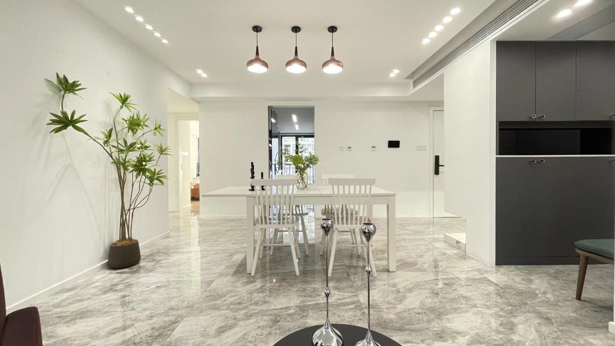 Appartamento Eastern Hub - Jing'an Temple Branch Art Spacious 3-bedroom, Sunny House With 2 Balconies *