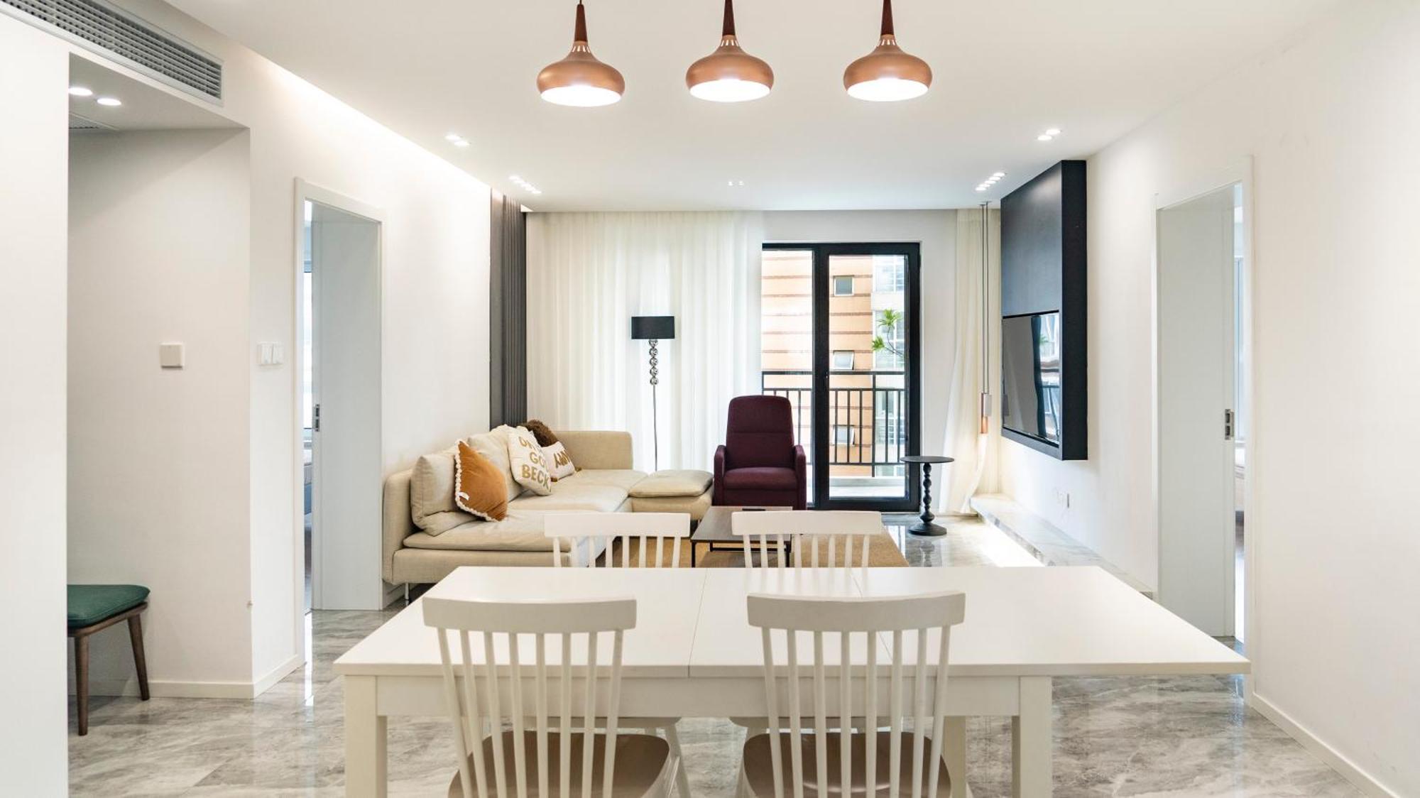Eastern Hub - Jing'an Temple Branch Art Spacious 3-bedroom, Sunny House With 2 Balconies Shanghai