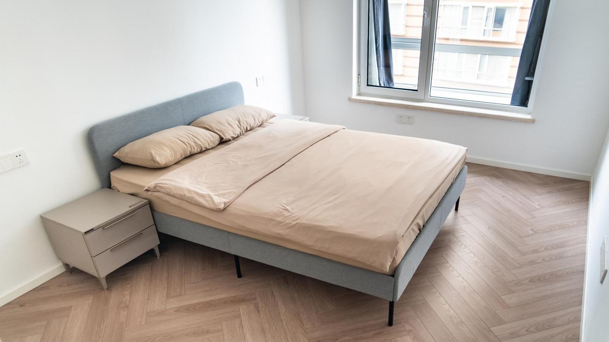 Appartamento Eastern Hub - Jing'an Temple Branch Art Spacious 3-bedroom, Sunny House With 2 Balconies