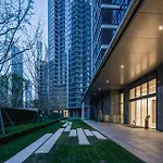 Eastern Hub - Jing\'An Temple Branch Art Spacious 3-Bedroom, Sunny House With 2 Balconies